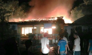 Kantor LPM dekat Kelurahan Jatisari Dilalap Api