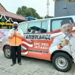 Hadiah Kemerdekaan, DPC PKS Jatiasih Luncurkan Mobil Ambulans untuk Pasien Covid